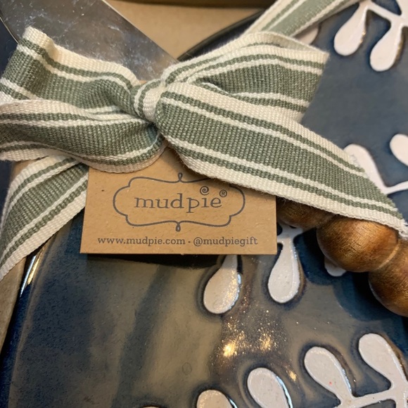 Mud Pie, Blue, plate 8 1/2" dia | spreader 6" Painted Leaf Cheese Set - Picture 8 of 10